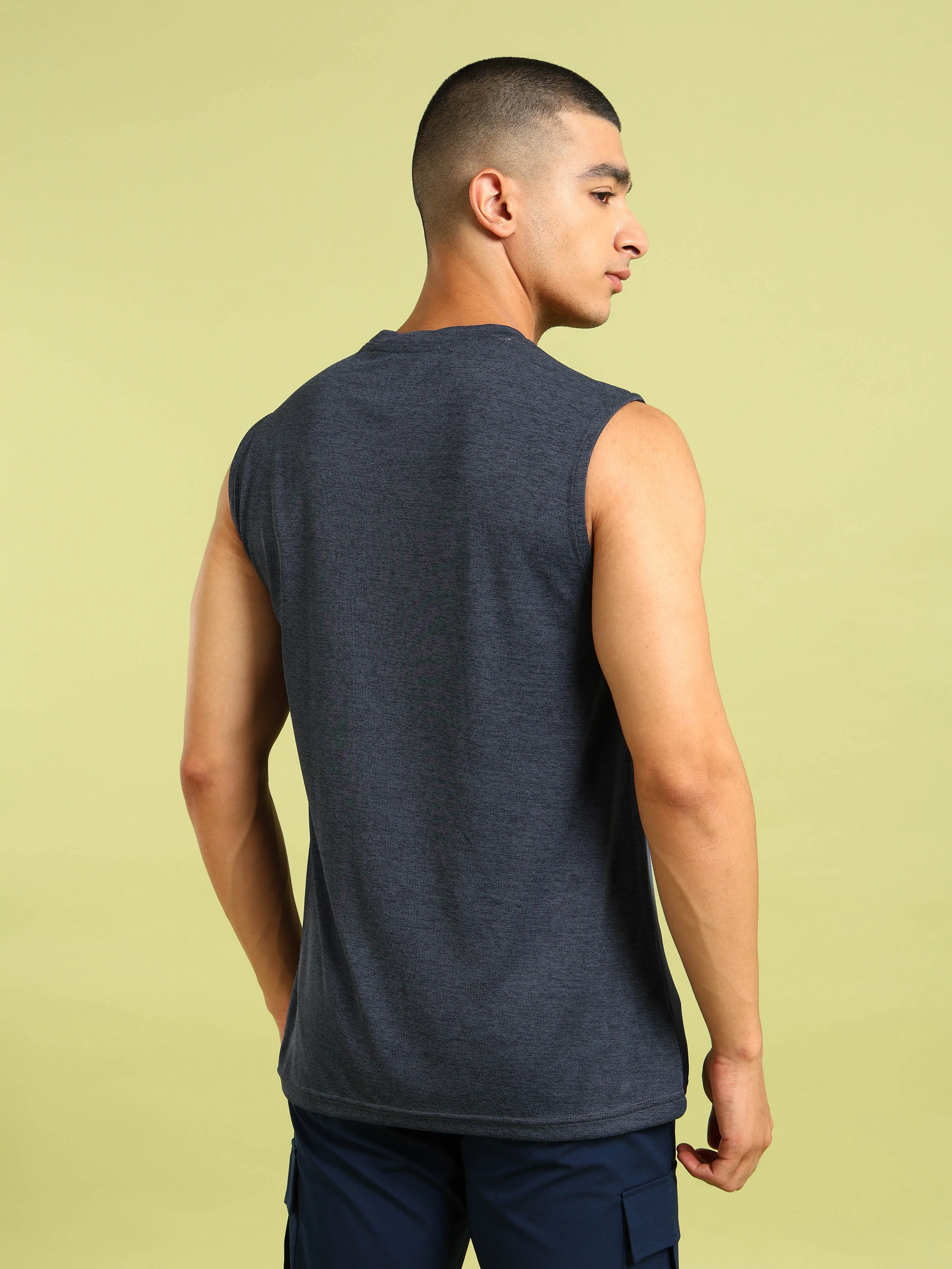 Men Colorblock Slim Fit Crew Neck Innerwear Vest with TECHNO COOL 