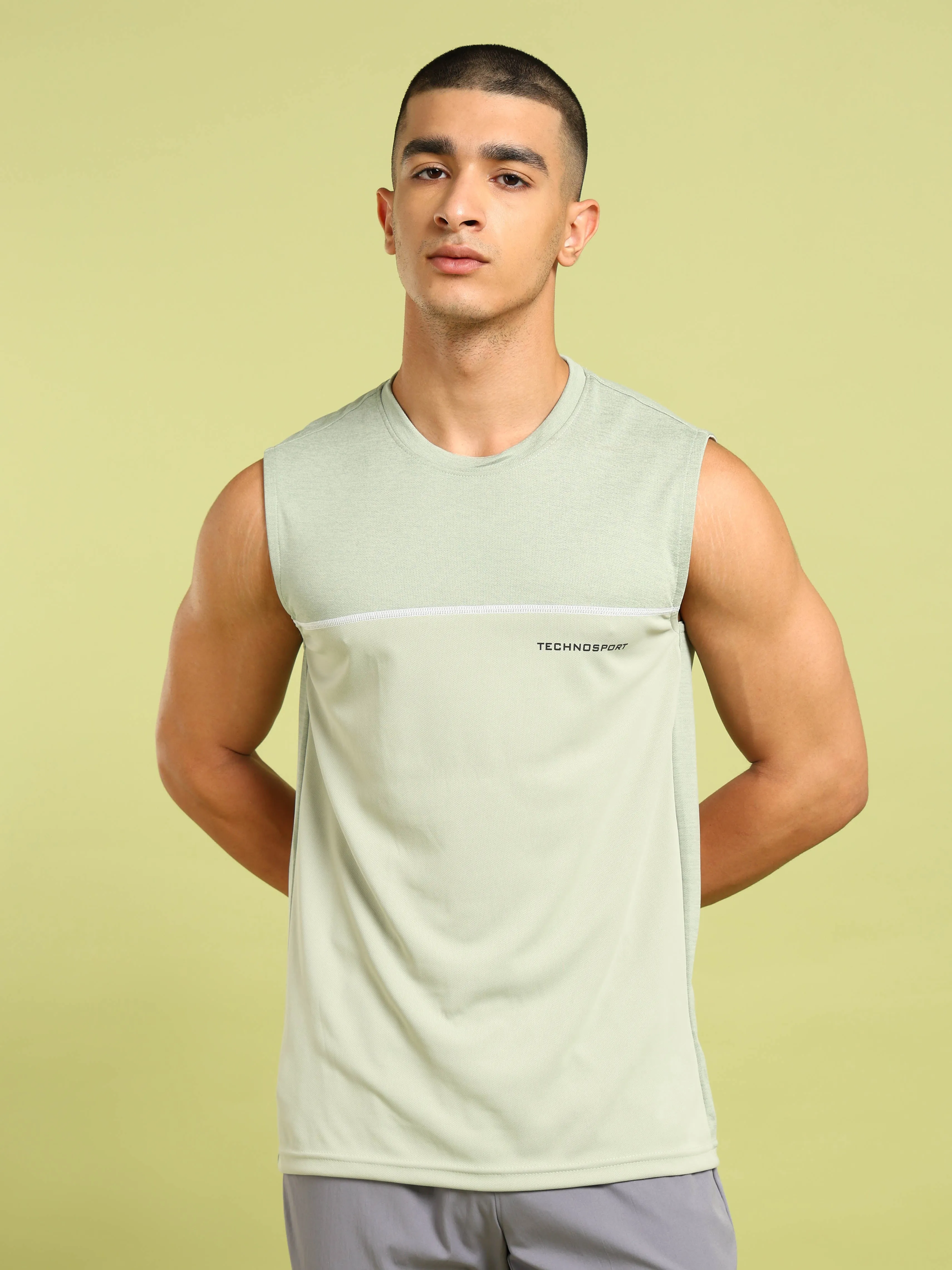 Men Colorblock Slim Fit Crew Neck Innerwear Vest with TECHNO COOL 